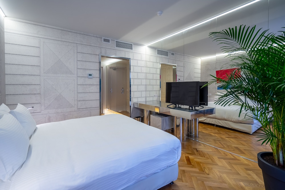 Platforma Design Hotel 22/66
