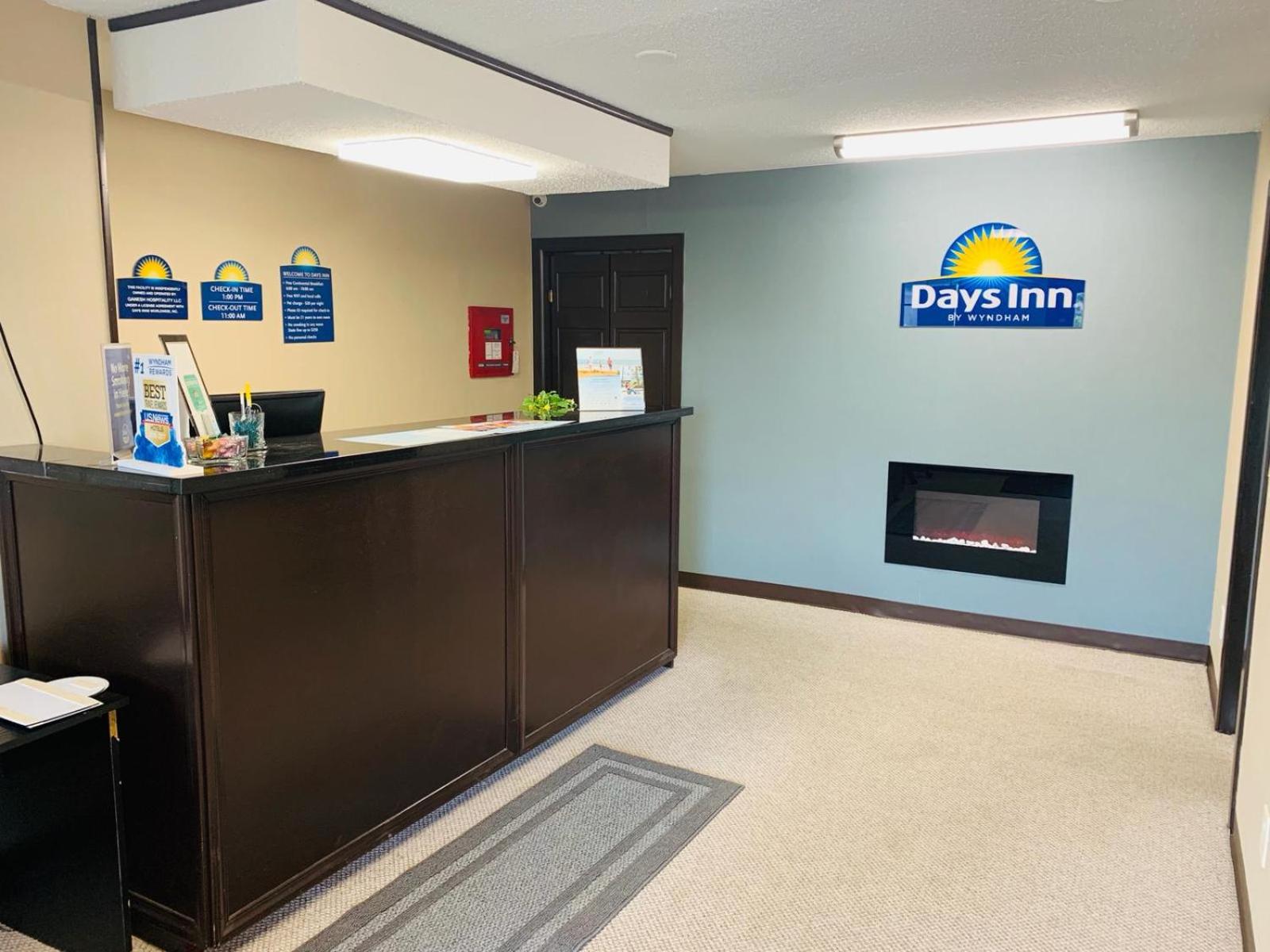 Days Inn by Wyndham Plymouth 2/25