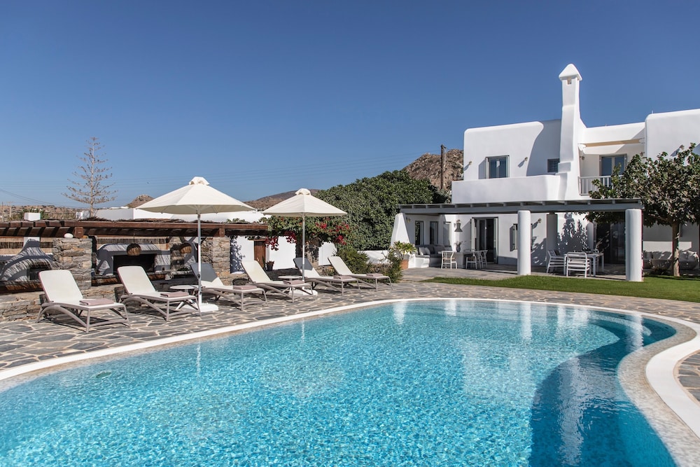 AQUA BREEZE VILLAS NAXOS 45/50