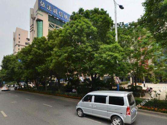 Huaqiao International Hotel 24/30