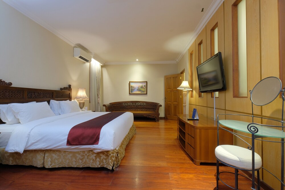 Diamond Hotel Solo 18/27