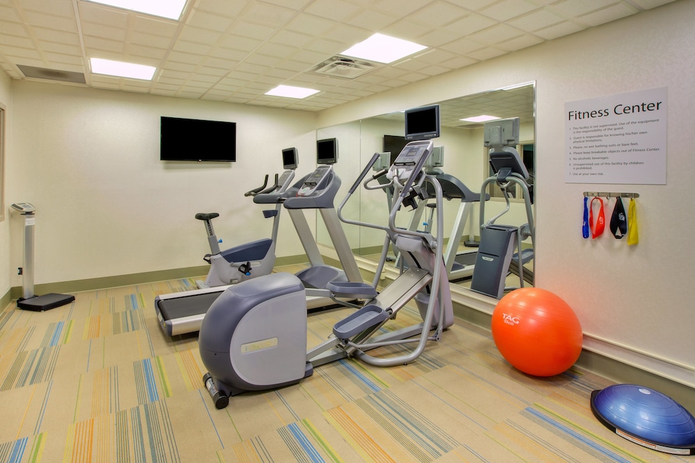 Holiday Inn Express Hotel And Suites Fort Wayne 32/57