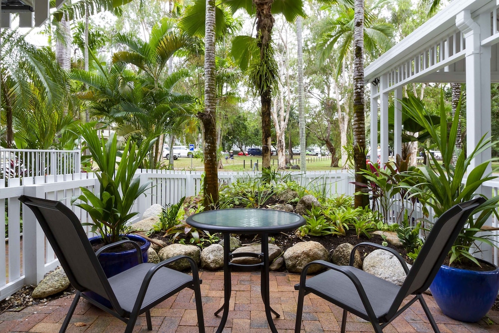 Apartments At the White House Port Douglas 56/65