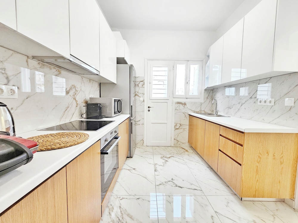 Athens House 49/49