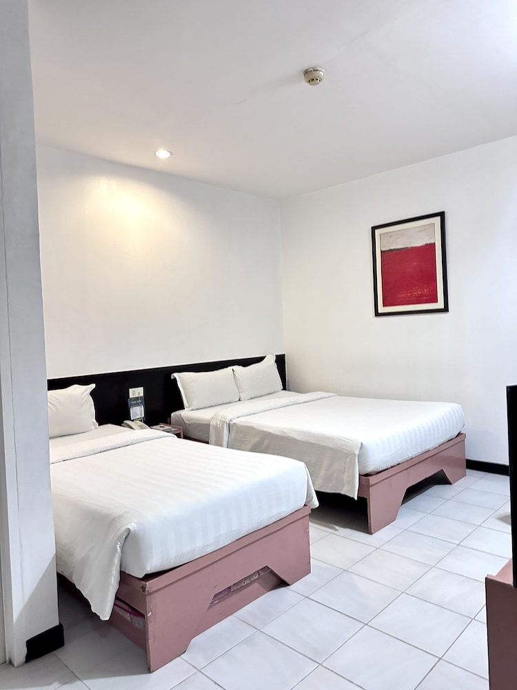 1 BEDROOM, DELUXE