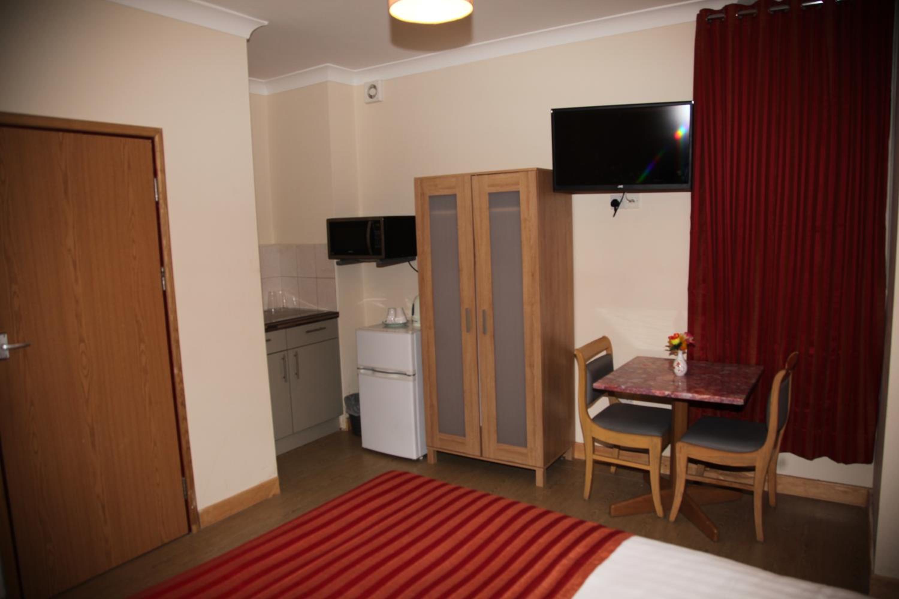Grove Hotel 19/23