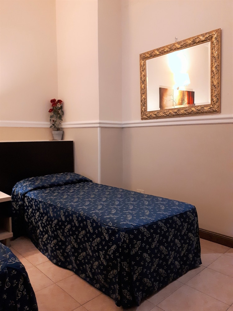 Hotel Sweet Home 18/49
