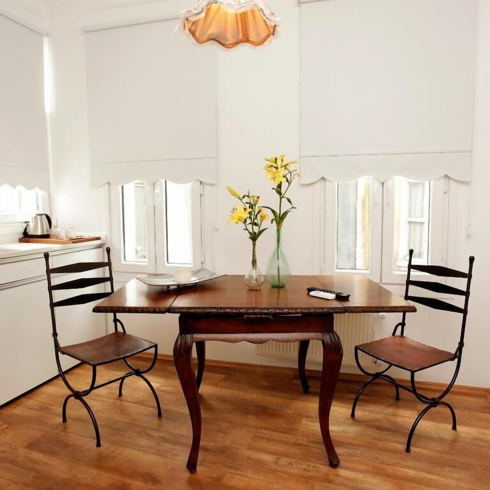 The White Swan Suites Beyoglu 68/74