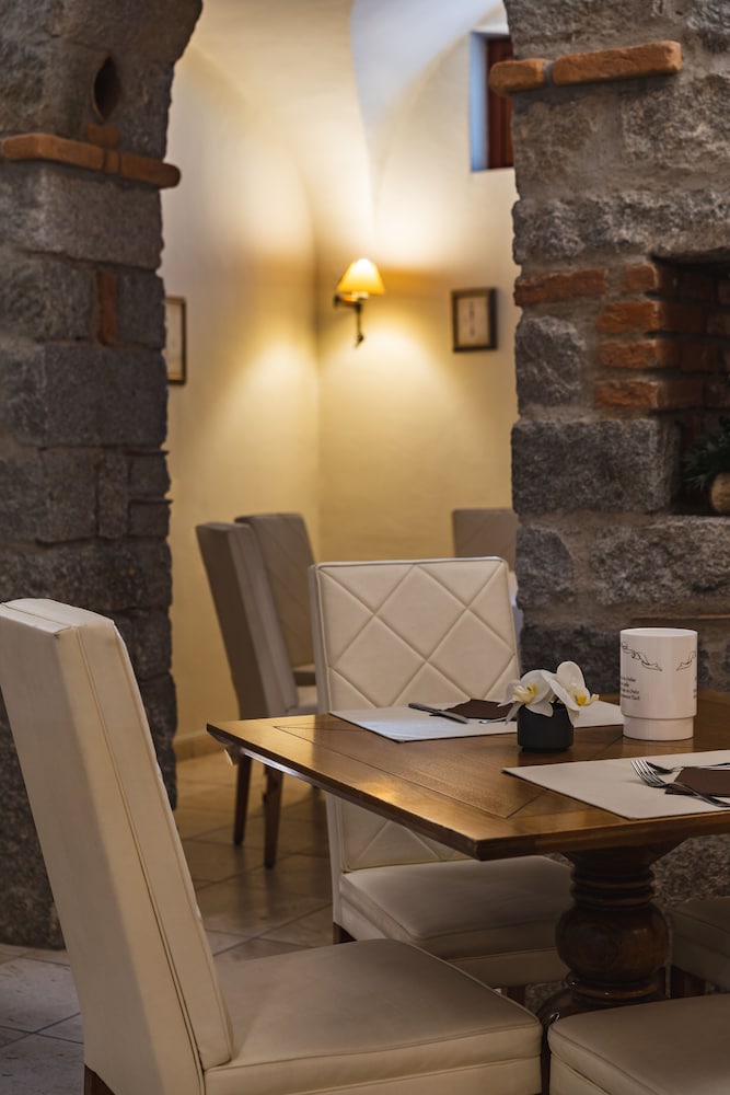 La Locanda Del Conte Mameli 37/74