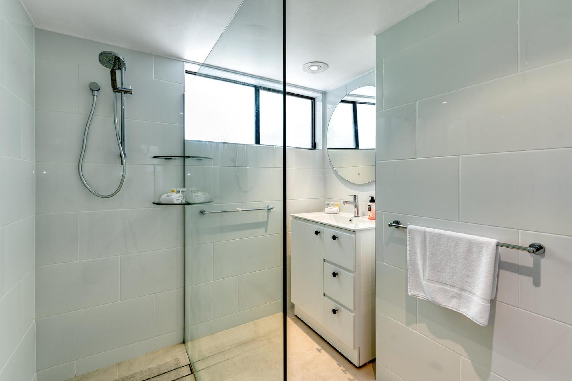 شقة بإطلالة على المسبح بغرفتي نوم، Tropical Reef Apartments Port Douglas 6/8