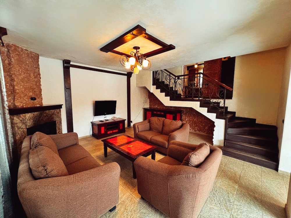 Teghenis Holiday Home 46/57