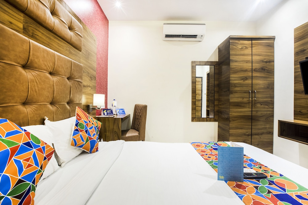 Fabhotel Amour Andheri East 6/17