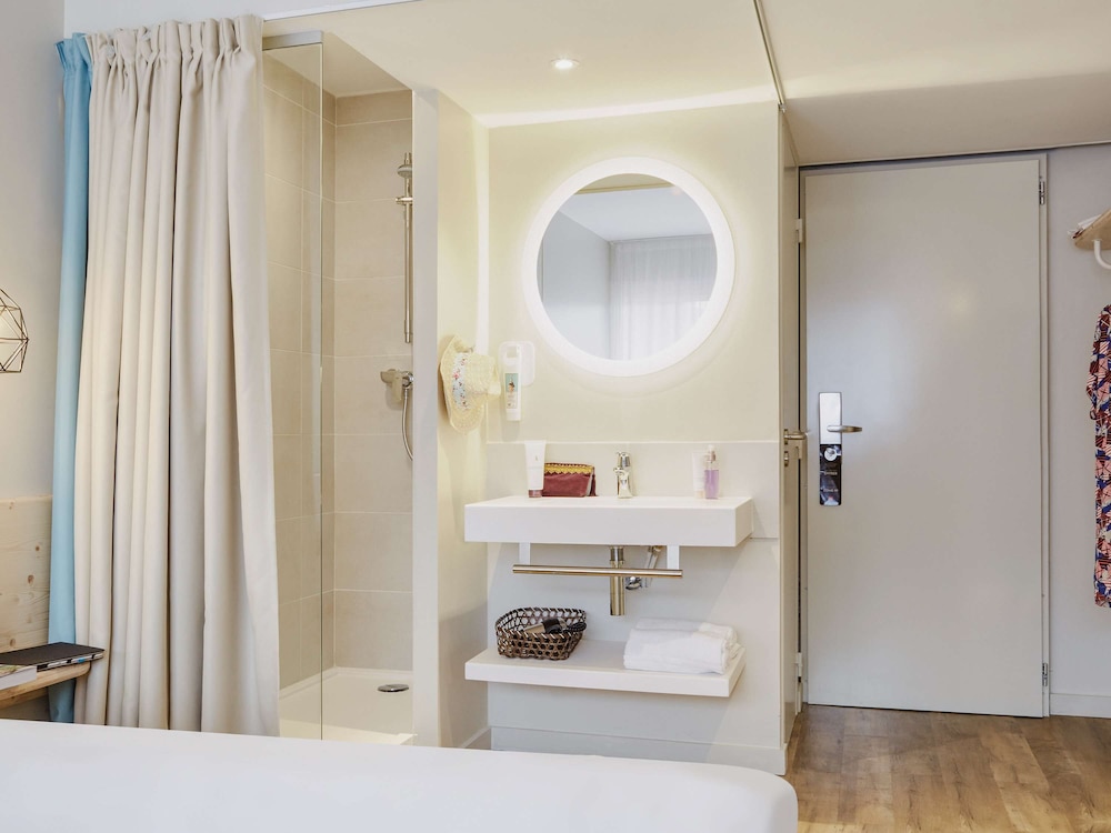 Ibis Hyeres Plage Thalassa 11/68