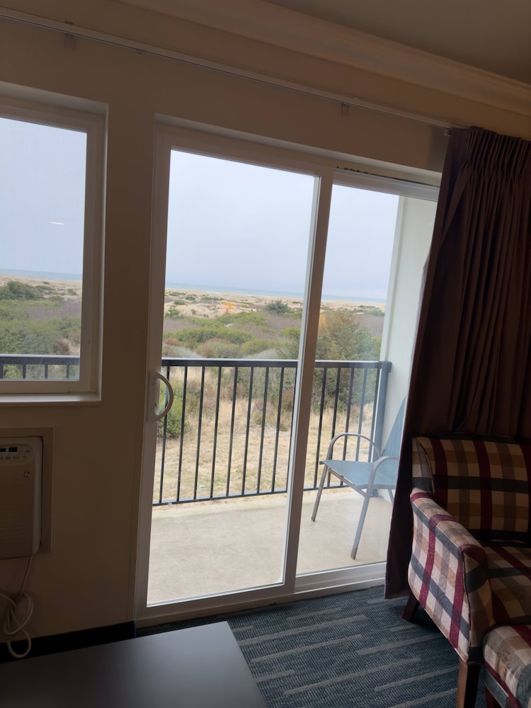 Coratel Inn and Suites By Jasper Ocean Shores 20/50