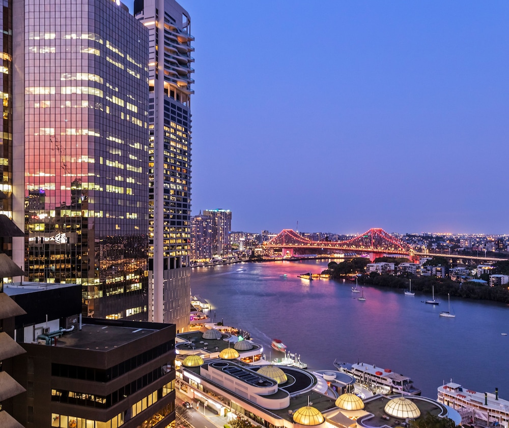 Oaks Brisbane Felix Suites 31/42