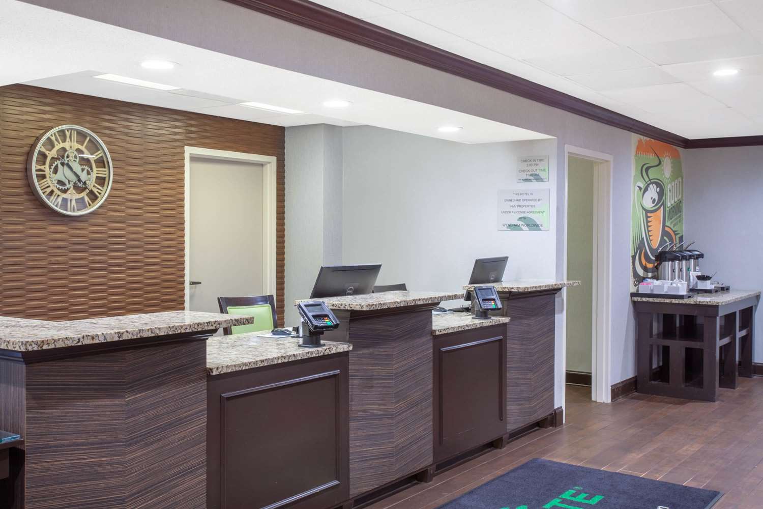 Lobby at Wingate by Wyndham Charleston Coliseum, NORTH CHARLESTON - SC
