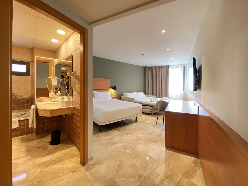 Sb Express Tarragona Hotel 44/61
