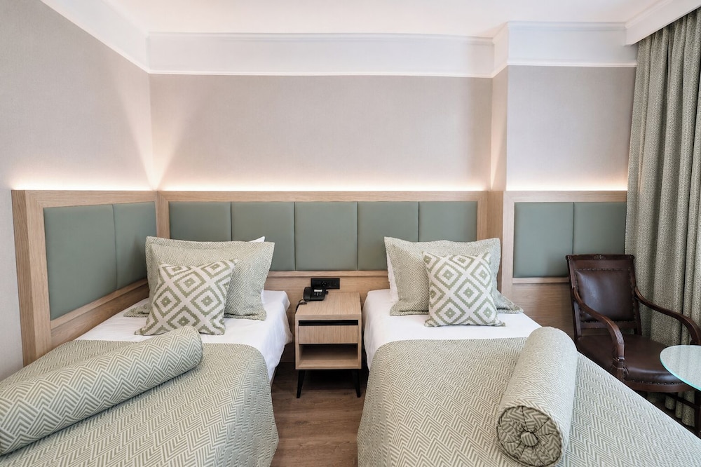 Zagreb Hotel Istanbul 48/62