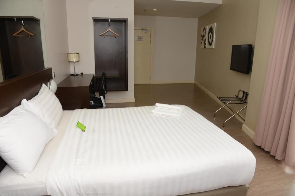 101 HOTEL BINTULU 14/28