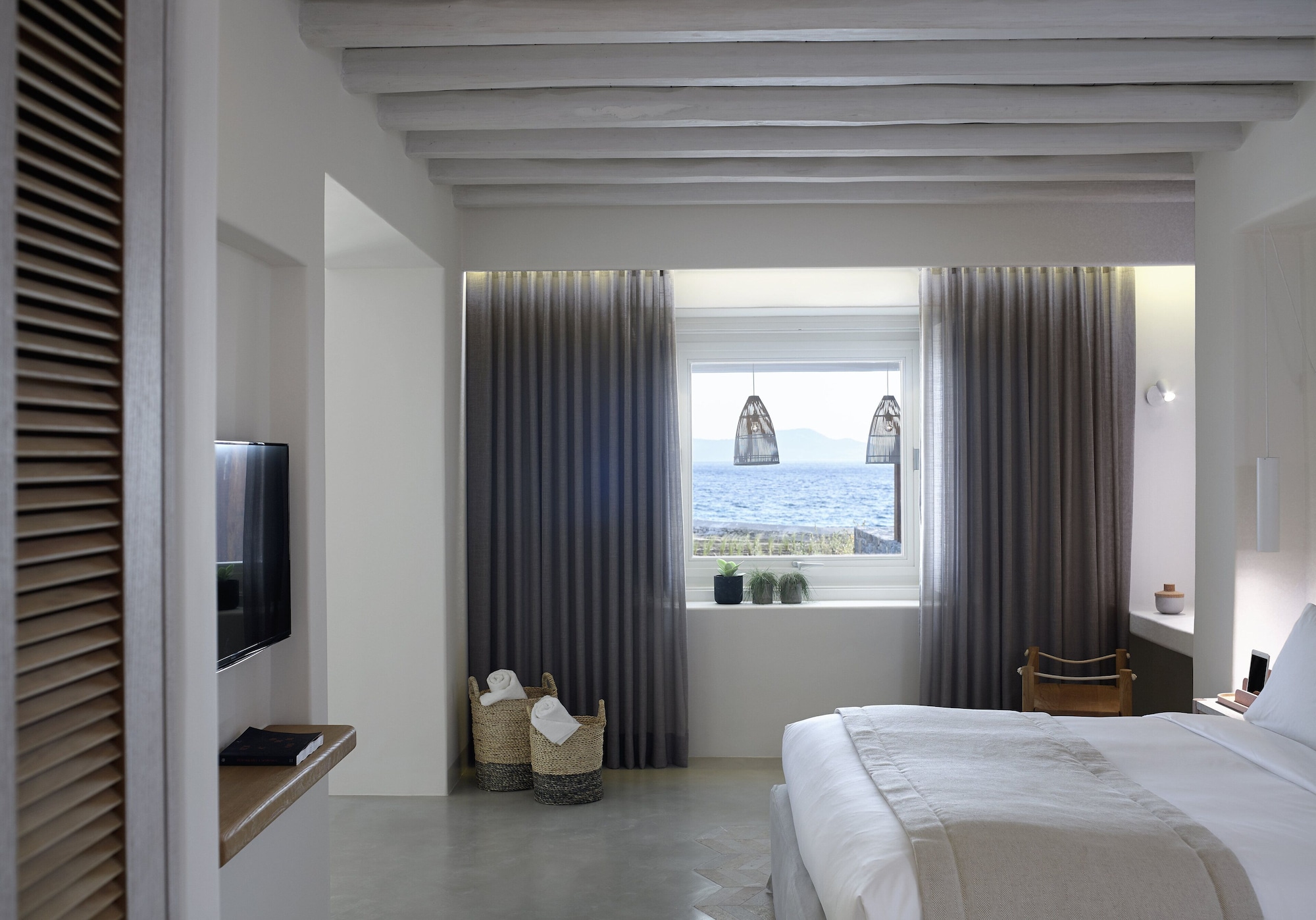 Coast, Pavilion, King Bed, Beach Front, Sofa, with Pool