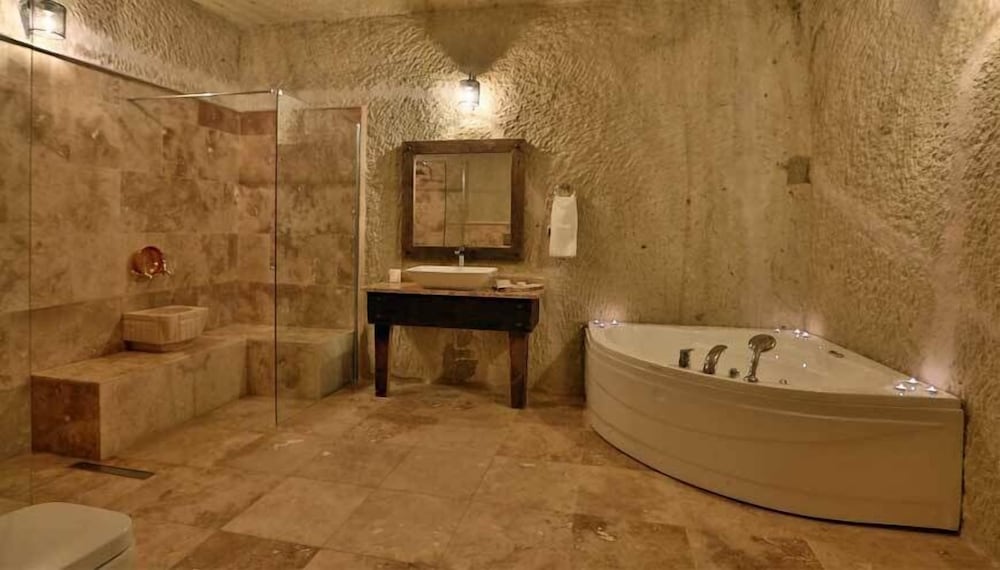 Mahzen Cave Hotel 17/55