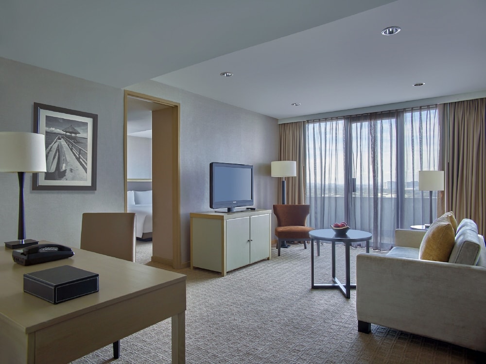 New World Makati Hotel 25/47