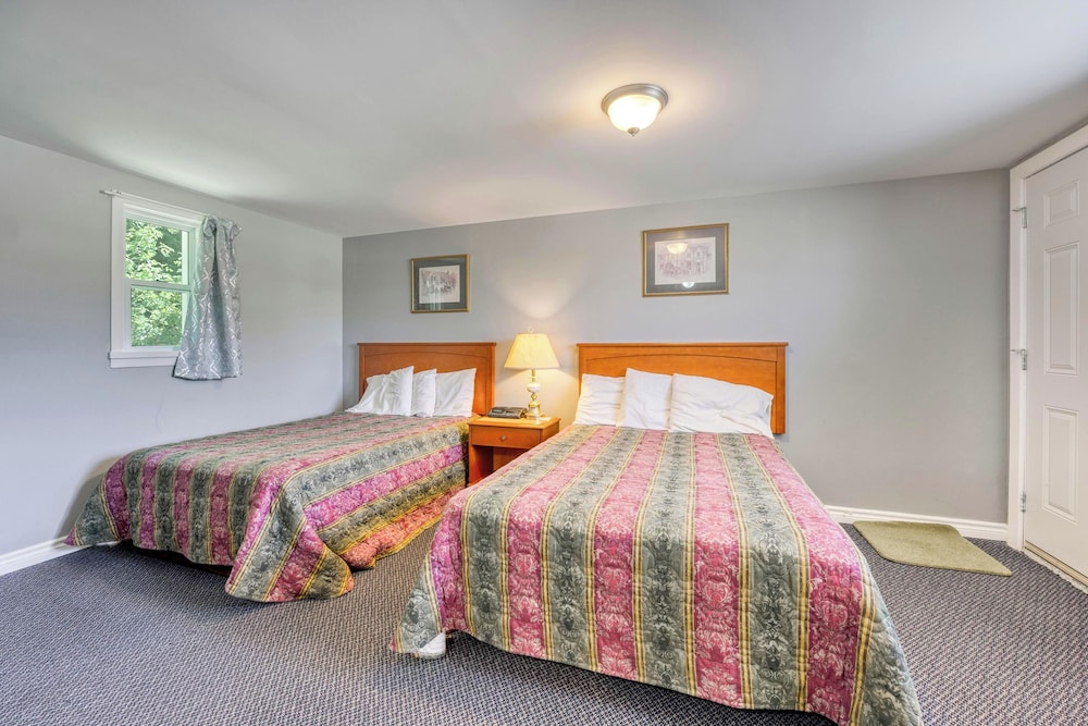 The Gables inn 17/64
