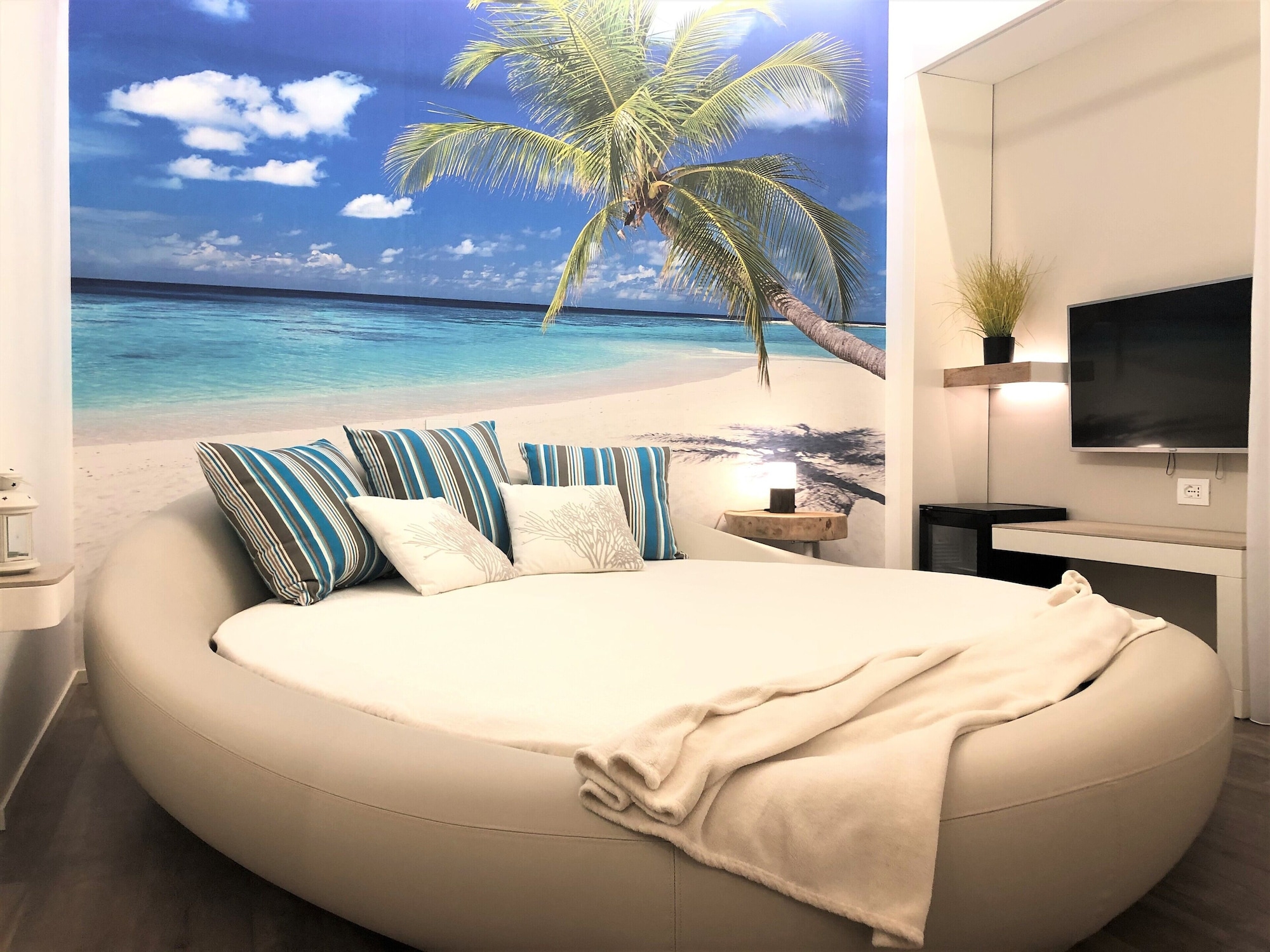 DELUXE, STUDIO, SUITE, BEACH FRONT, SEA VIEW