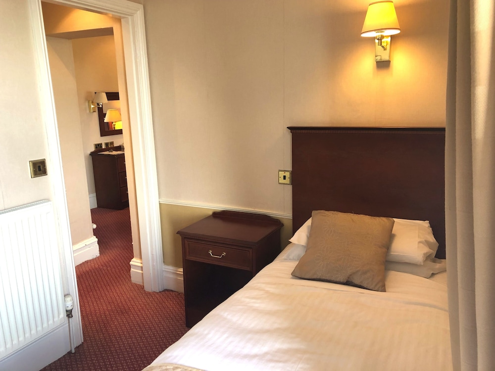 Cumbria Grand Hotel 23/82