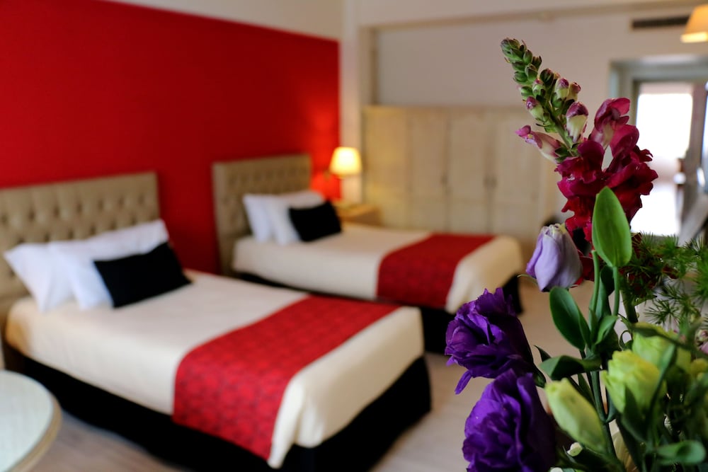 Centuria Hotel Buenos Aires 24/70