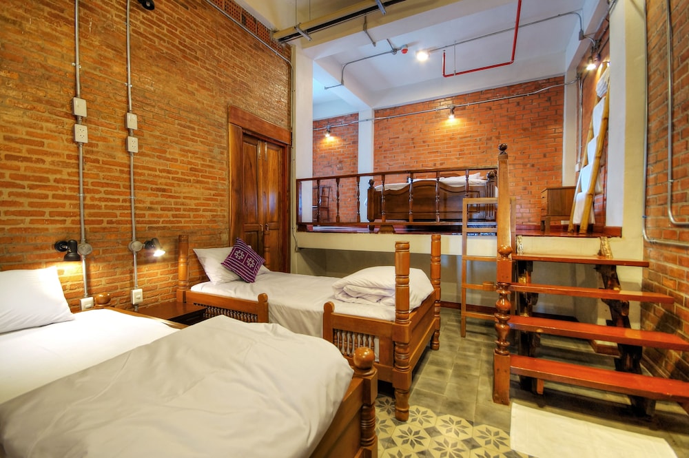 Saengpanya Home Boutique Hotel 14/65