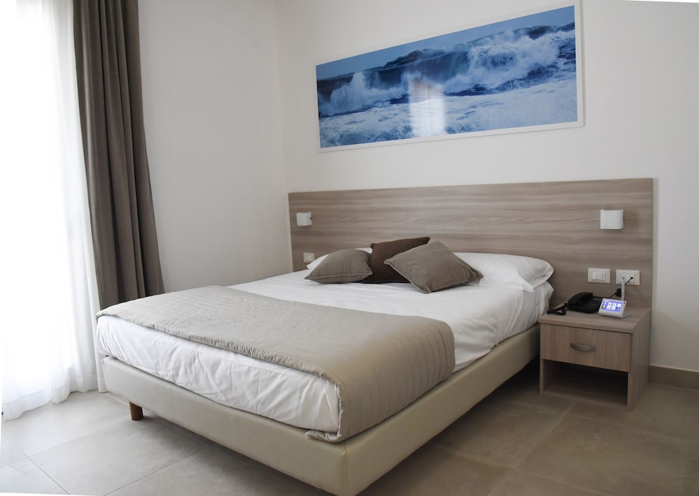 STANDARD, DOUBLE BED