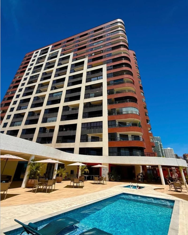 Iate Plaza Hotel 10/50