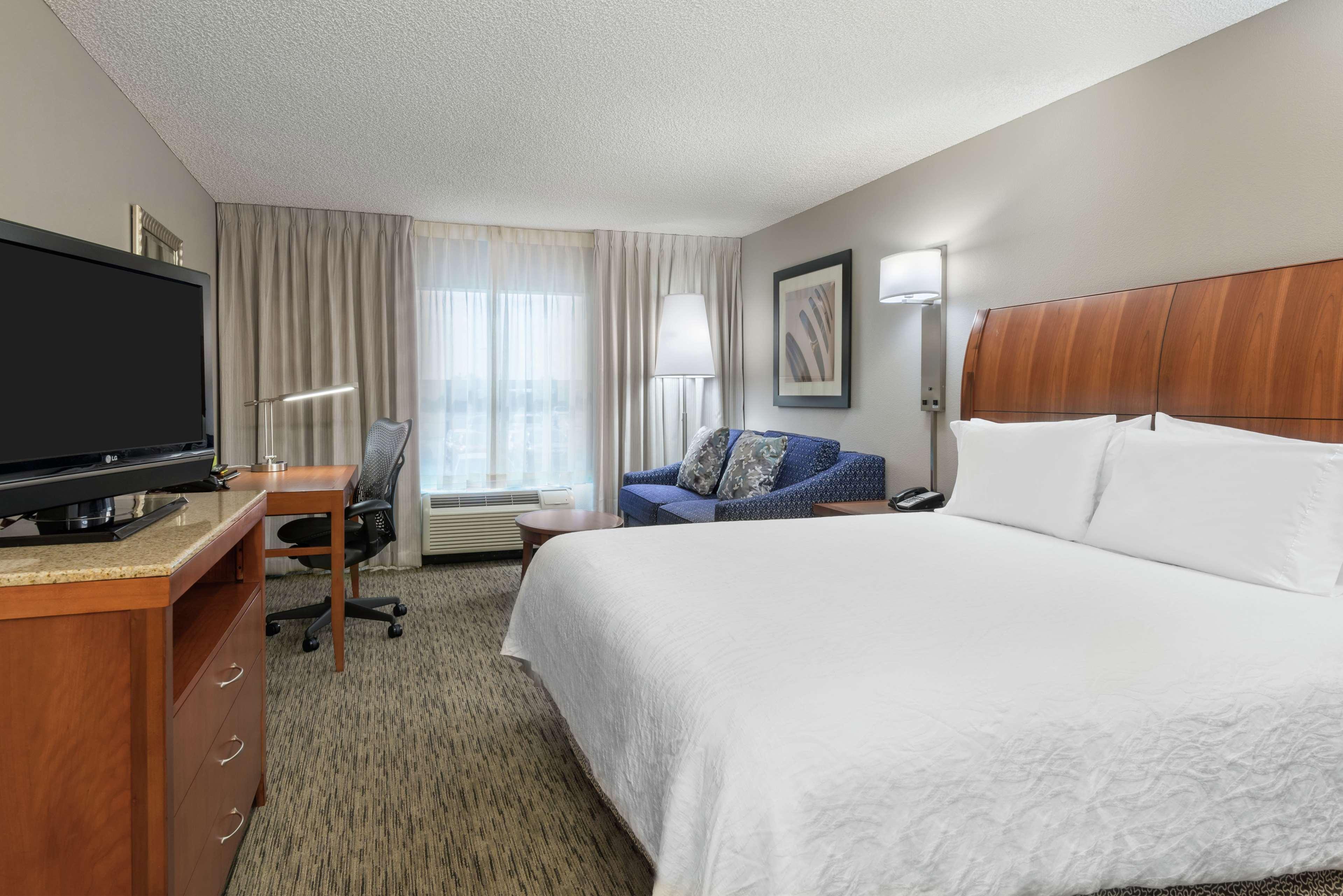 ROOM, KING BED, SOFA, ACCESSIBLE