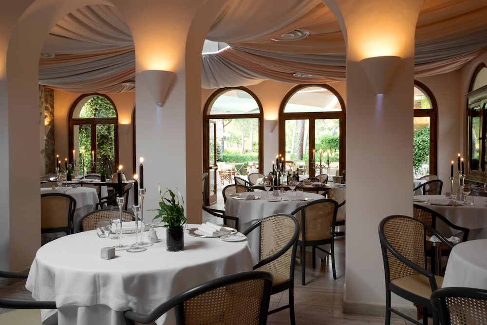 Augustus Hotel and Resort 34/49