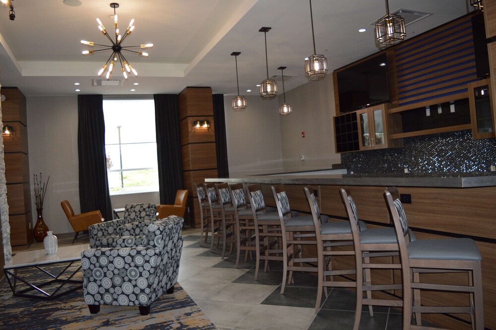 Best Western Premier Route 97 Vernon 40/47