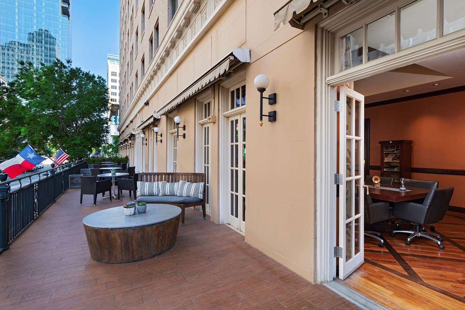 The Stephen F Austin Royal Sonesta Hotel 15/26
