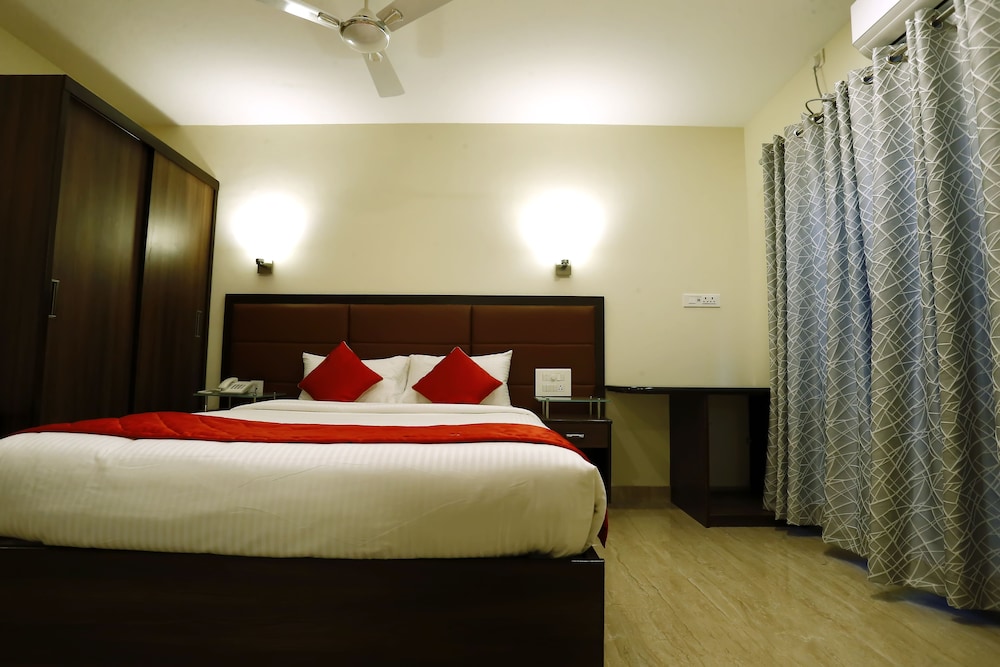 Breeze Suites Transit Hotel 15/34