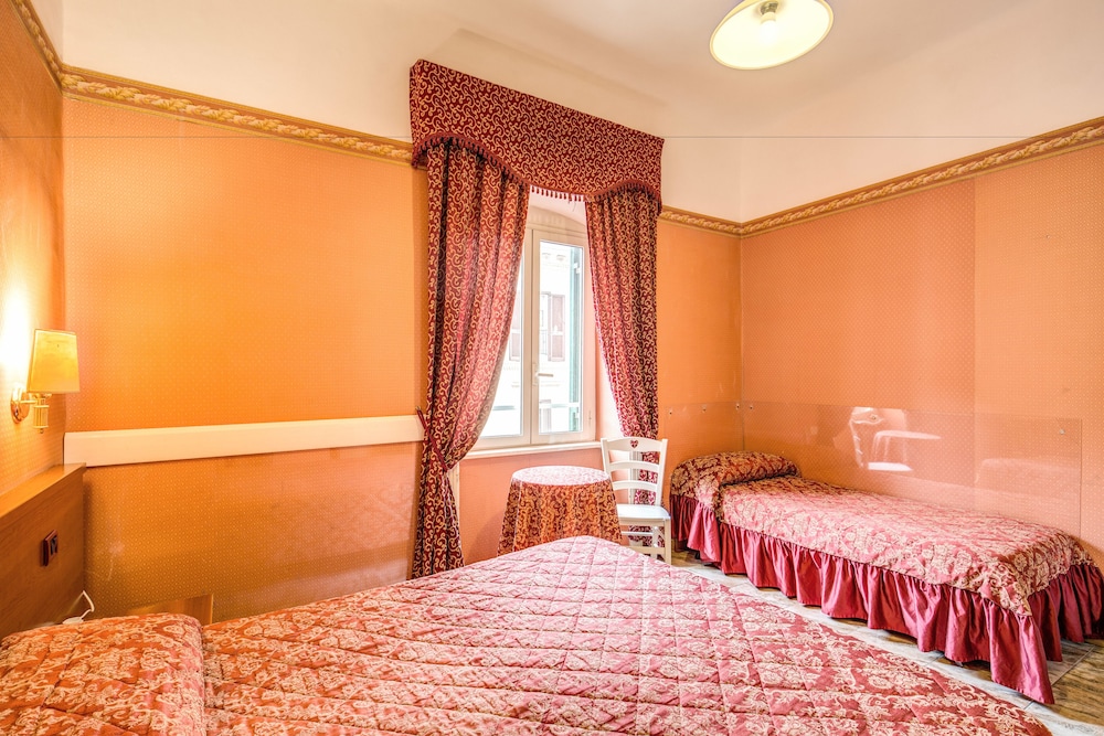 Virginia Hotel 22/63
