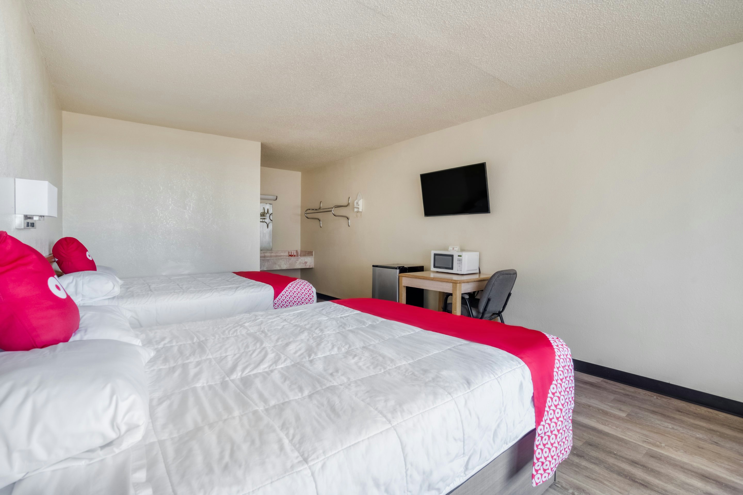 Hotel Waco University Area/ I-35 5/26