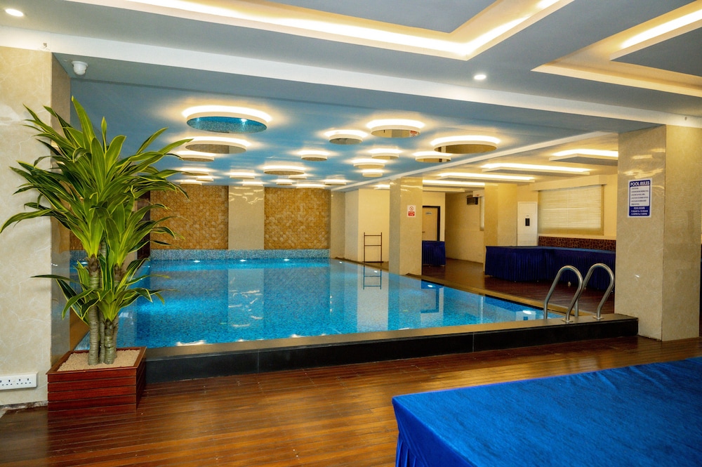 Hotel Mansha Regency 27/50