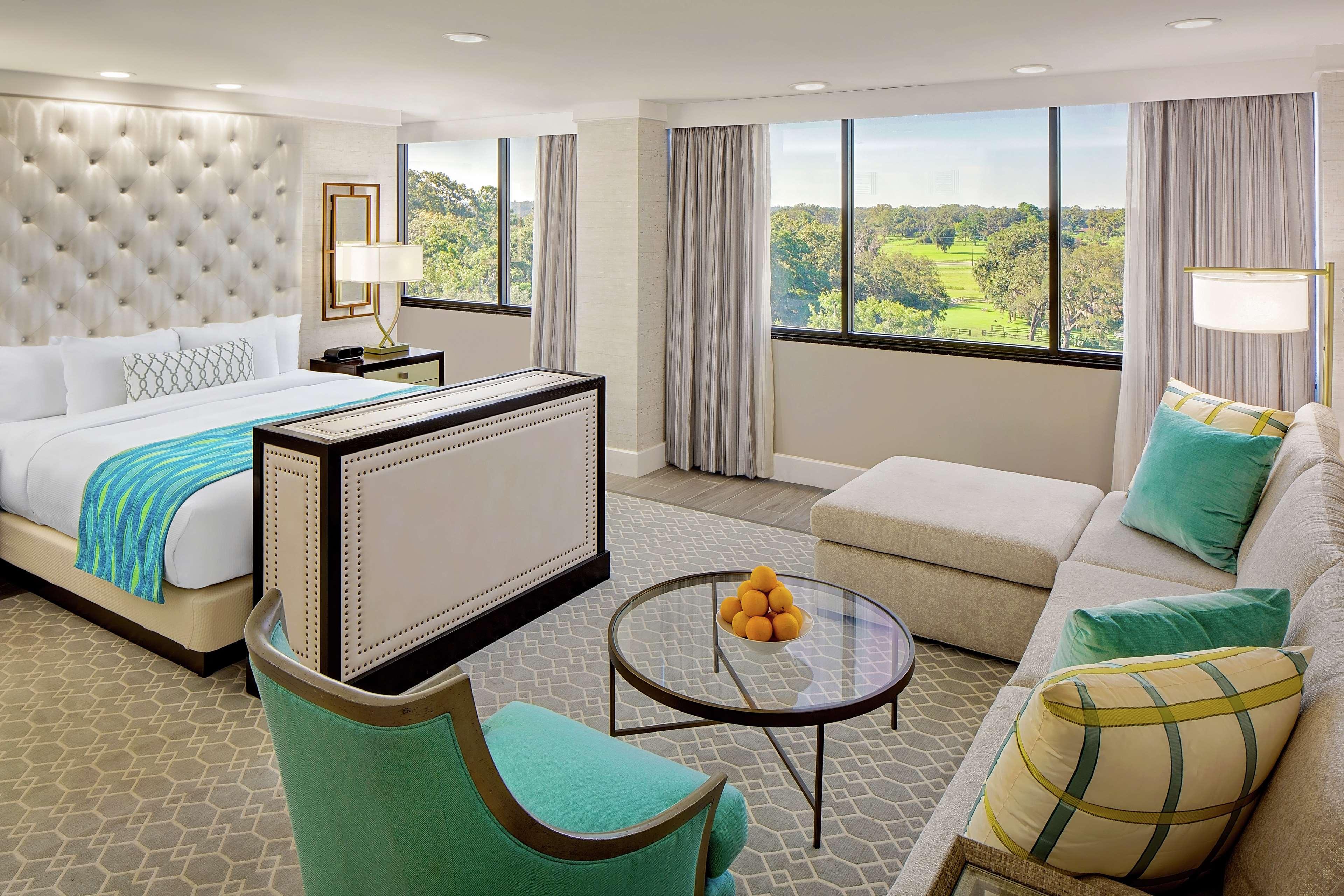 1 BEDROOM, SUITE, KING BED, ACCESSIBLE