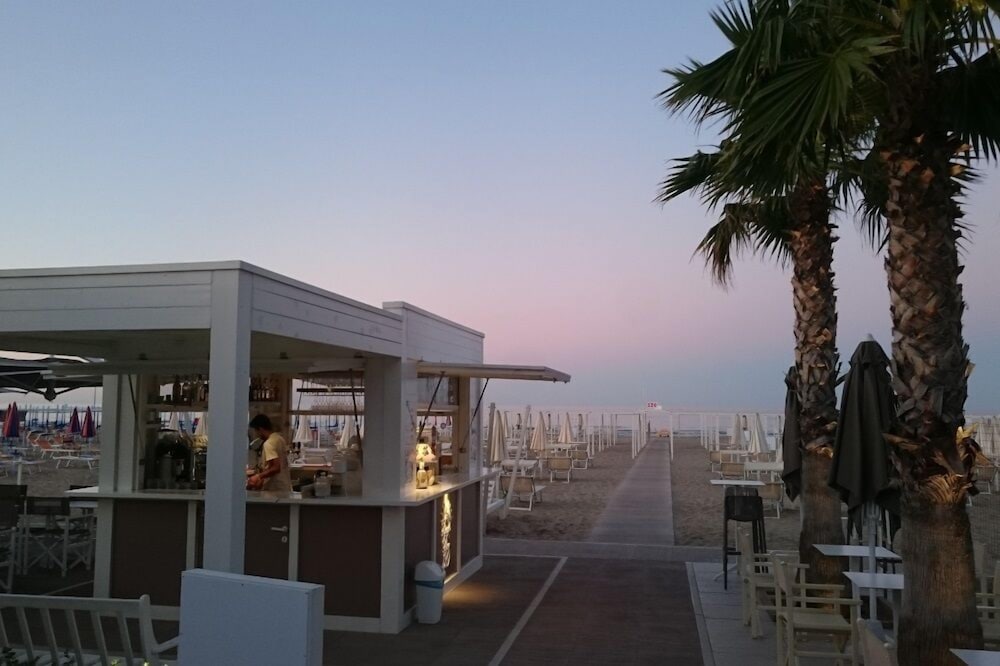 Hotel Marina 6/58