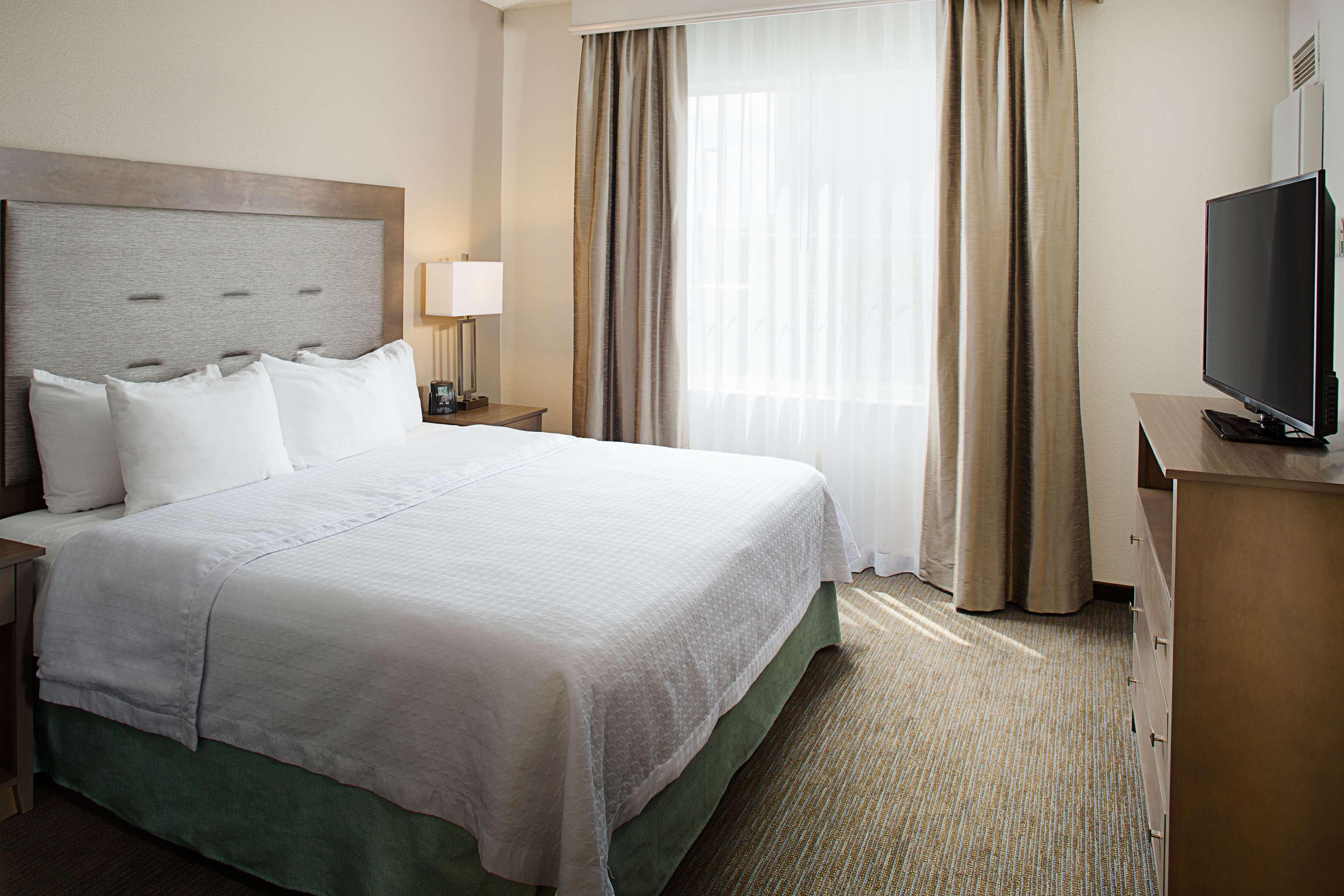 2 BEDROOMS, SUITE, 2 KING BEDS, 2 BATHROOMS