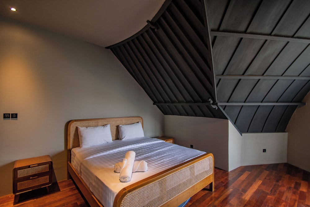 فيلا بسريرين مزدوجين بغرفتي نوم مع أريكة بمسبح خاص، SuB Villas Bali 2/5