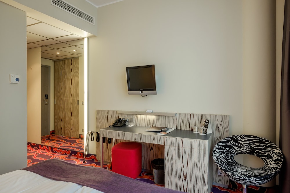 Tallink Spa and Conference Hotel 65/79