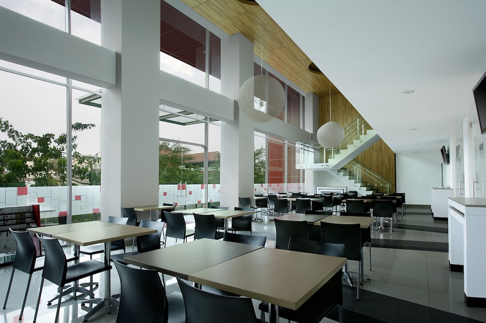 Amaris Hotel Tendean 21/33