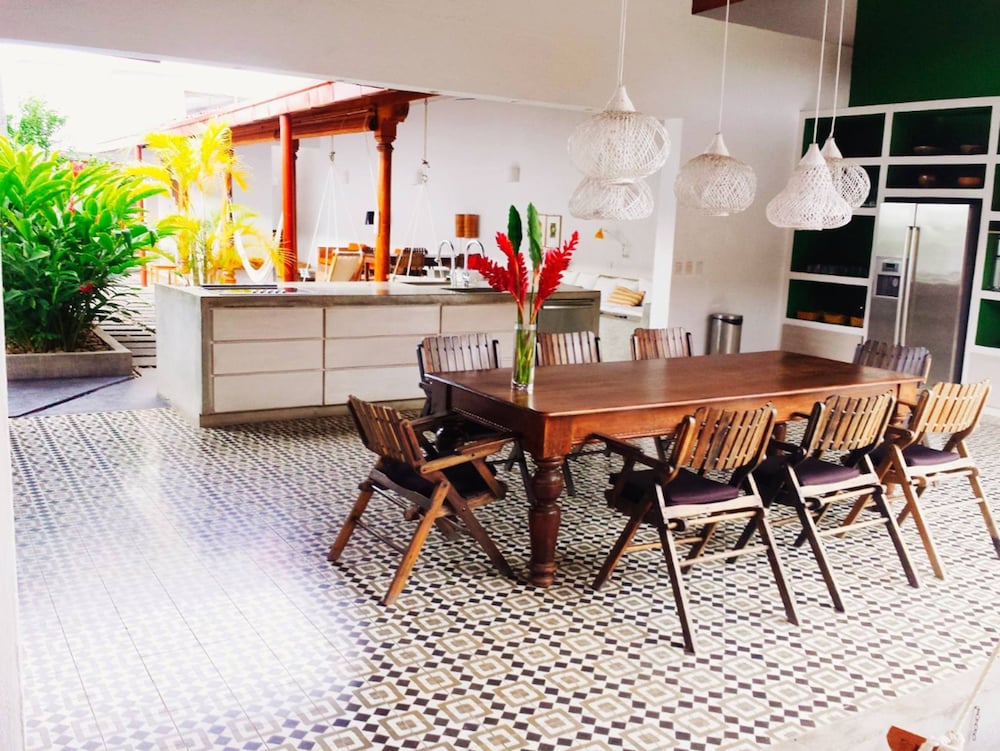 Los Patios Hotel 41/43