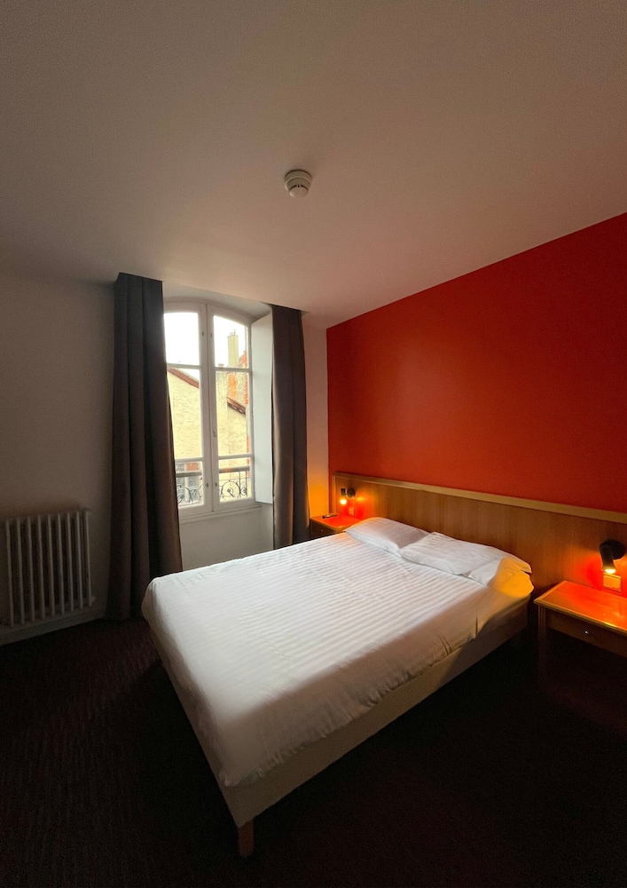 The Originals Aurillac Grand Hotel Saint Pierre 24/67