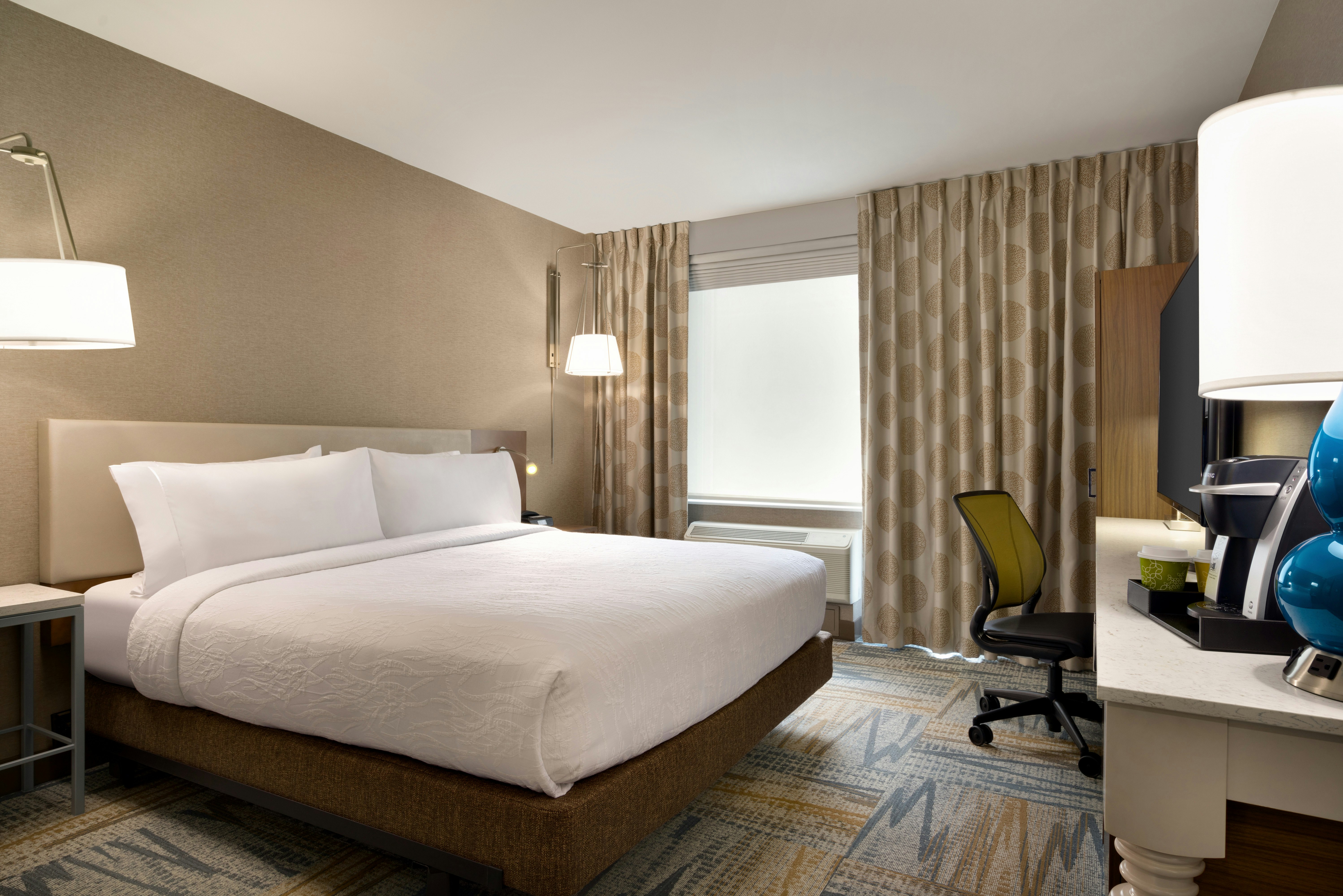 ROOM, KING BED, ACCESSIBLE